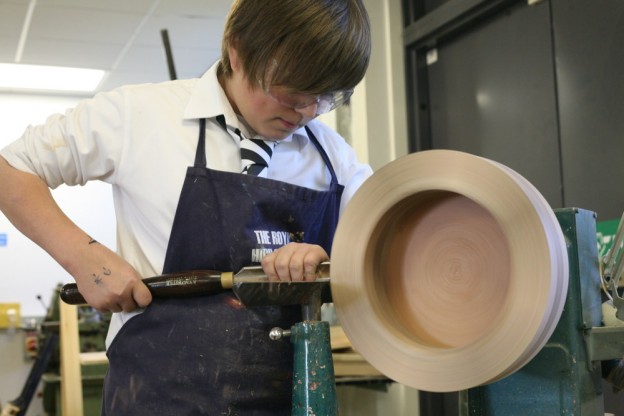 Robert Ody Turning His Banjo's Rim